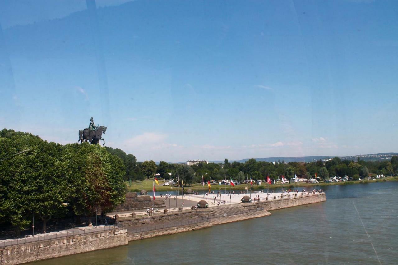 Ferienwohnung Auf Der Moselhoehe - Naehe Koblenz Und Cochem 디에블리흐 외부 사진
